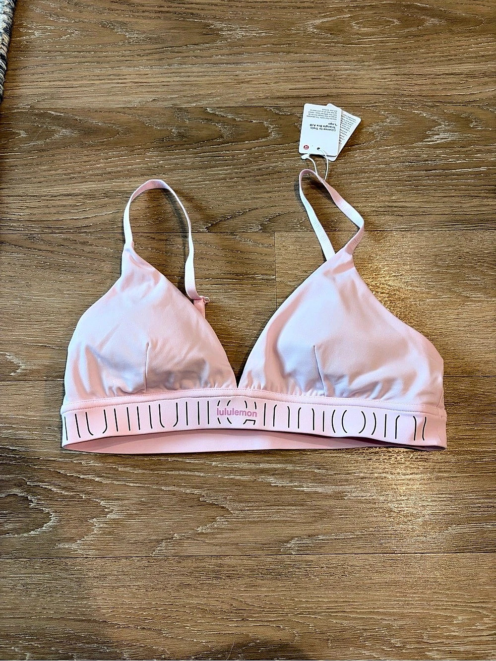 lululemon Alignmed bra
Pink Size 8 NWT